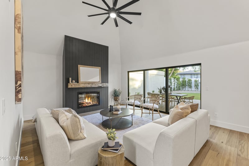 2425 E Oregon Ave, Phoenix, AZ 85016