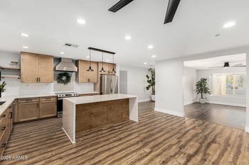 2425 Extension Rd, Mesa, AZ 85210