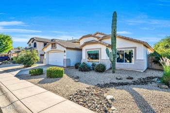 2425 Hedgehog Pl, Phoenix, AZ 85085