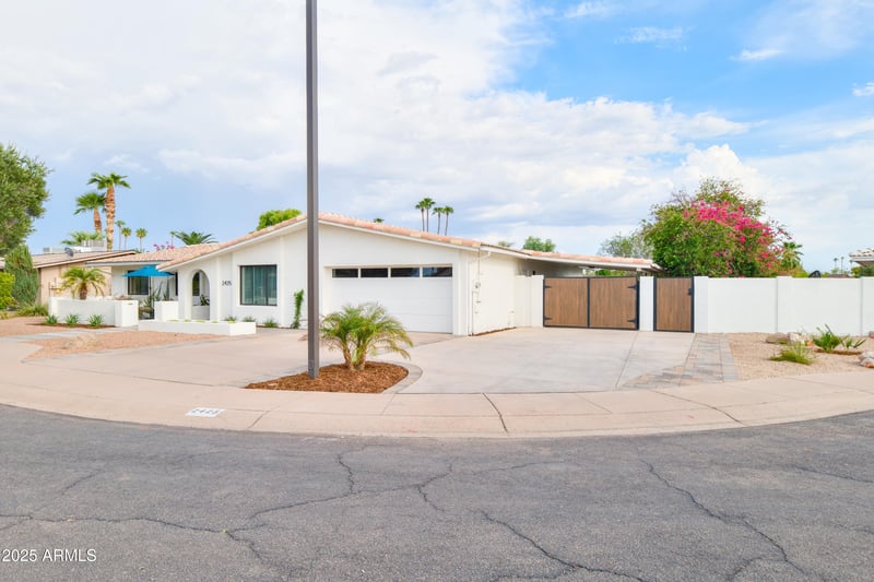 2425 Impala Cir, Mesa, AZ 85202