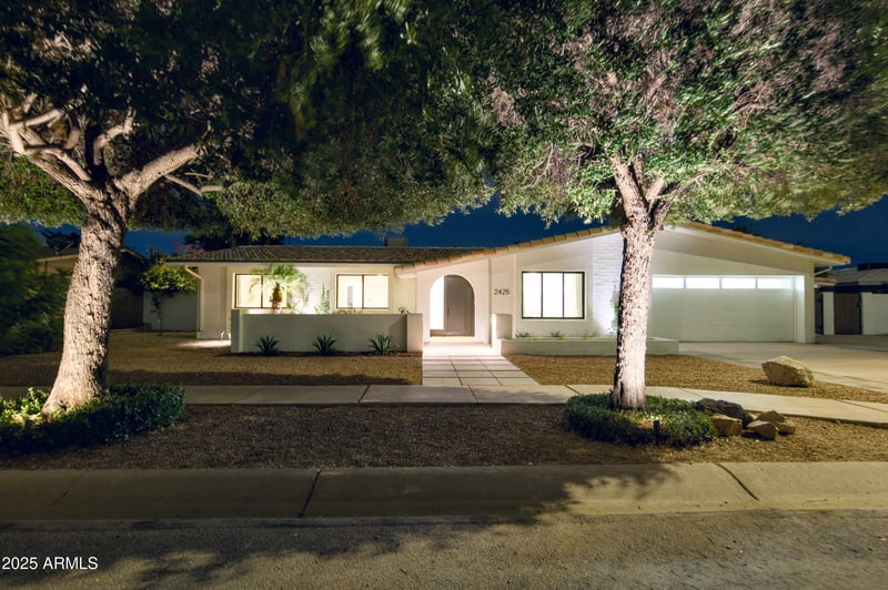 2425 Impala Cir, Mesa, AZ 85202