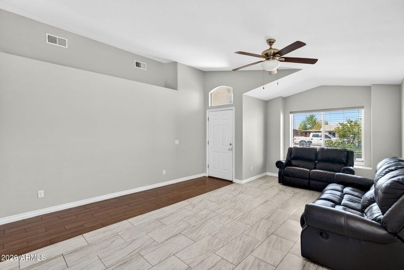 2425 W Maricopa St, Phoenix, AZ 85009