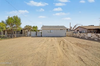 2425 W Papago St, Phoenix, AZ 85009