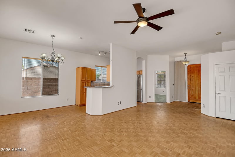 24250 39th Ave, Glendale, AZ 85310