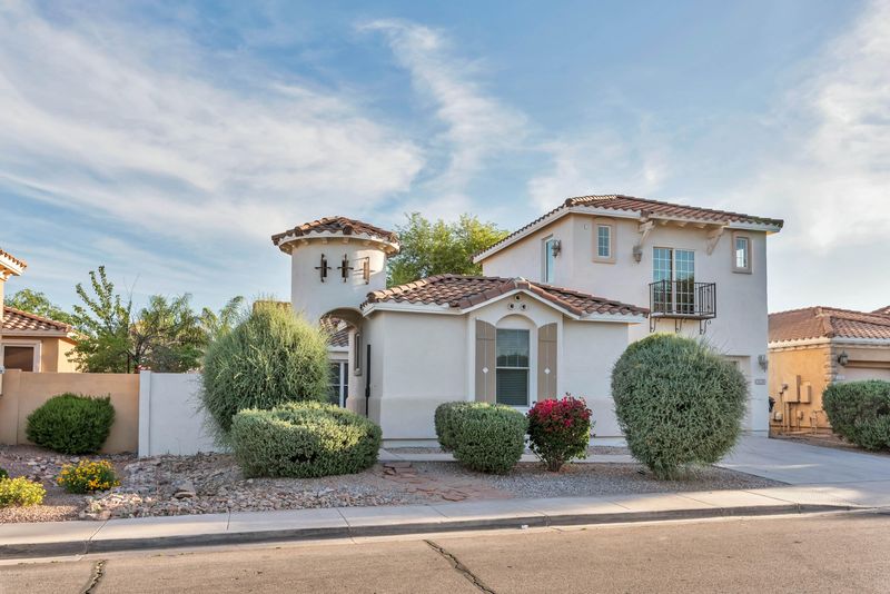 2426 E Balsam Dr, Chandler, AZ 85286