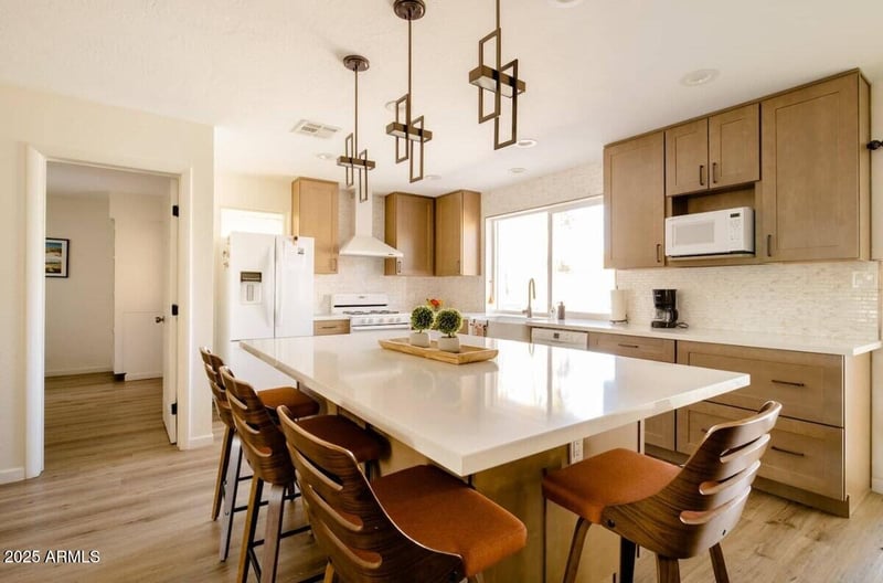 2426 Sahuaro Dr, Phoenix, AZ 85028