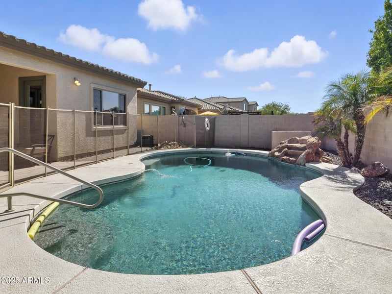 2428 Kachina Trl, Phoenix, AZ 85041