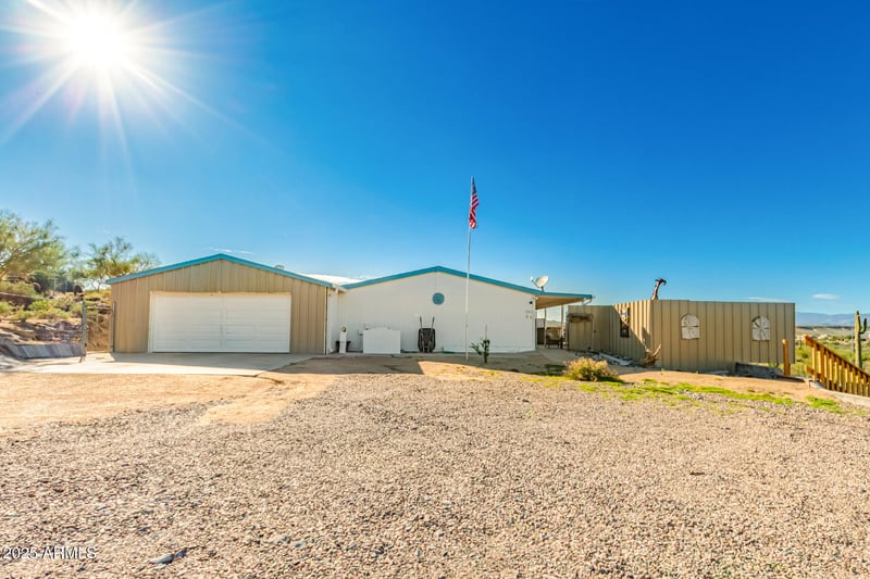 2428 Wolftrap Rd, New River, AZ 85087