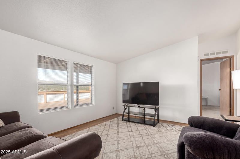 2428 Wolftrap Rd, New River, AZ 85087