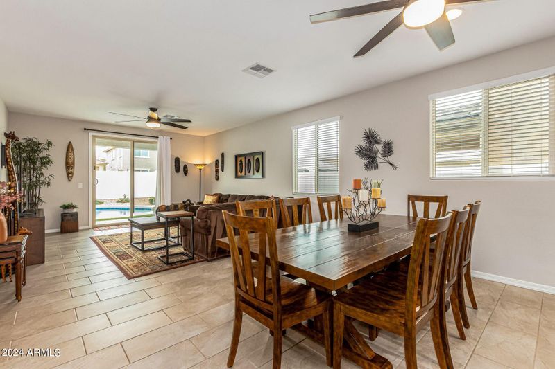 2429 E Alta Vista Rd, Phoenix, AZ 85042