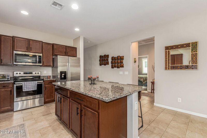 2429 E Alta Vista Rd, Phoenix, AZ 85042