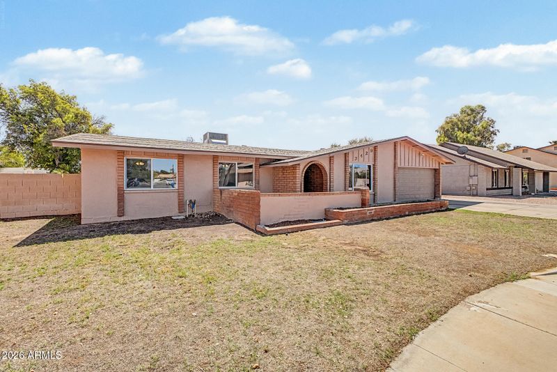 2429 S Rogers St, Mesa, AZ 85202