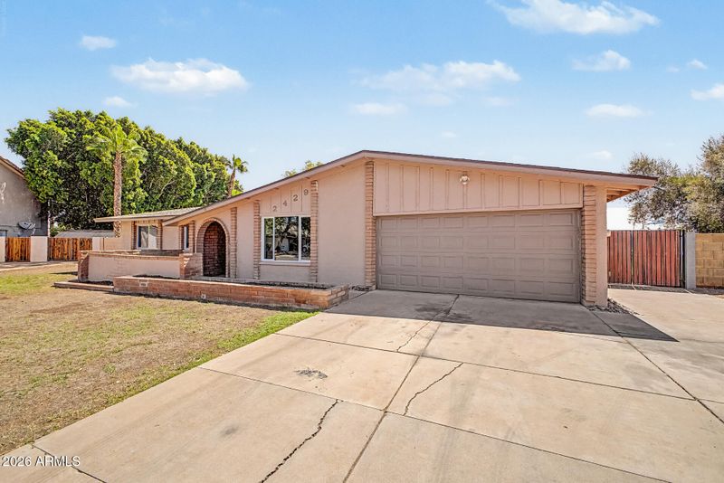 2429 S Rogers St, Mesa, AZ 85202