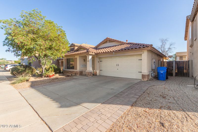 2429 W Running Deer Trl, Phoenix, AZ 85085