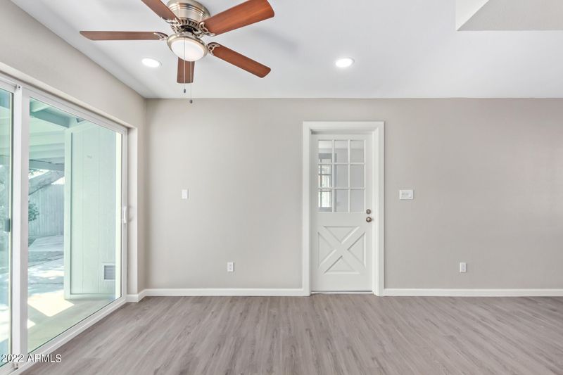 2429 W Sunnyside Dr, Phoenix, AZ 85029