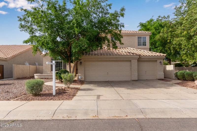 243 Candlewood Ln, Gilbert, AZ 85233