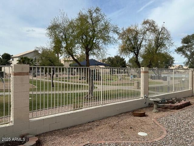 243 Candlewood Ln, Gilbert, AZ 85233