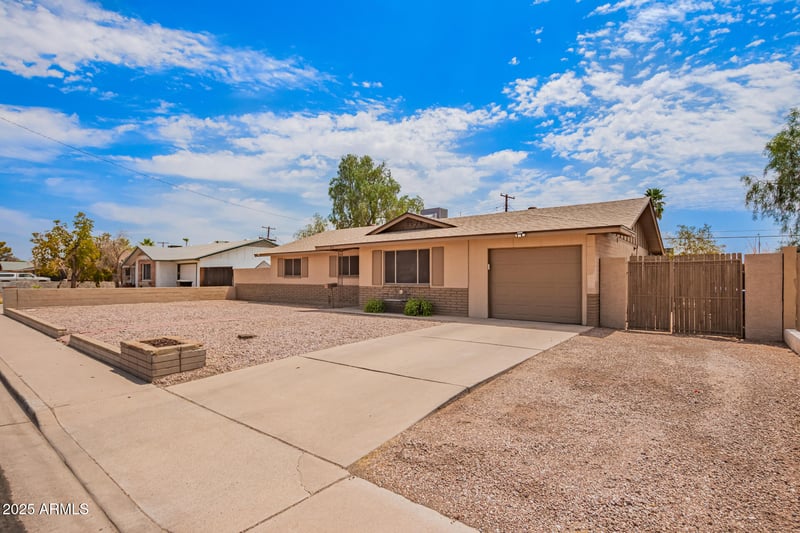 243 Jasmine St, Mesa, AZ 85201