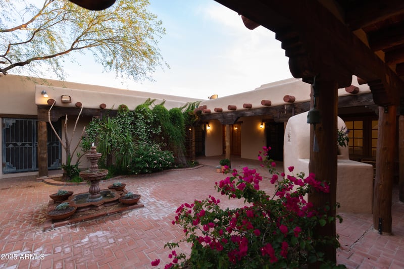 2430 N 56th St, Phoenix, AZ 85008