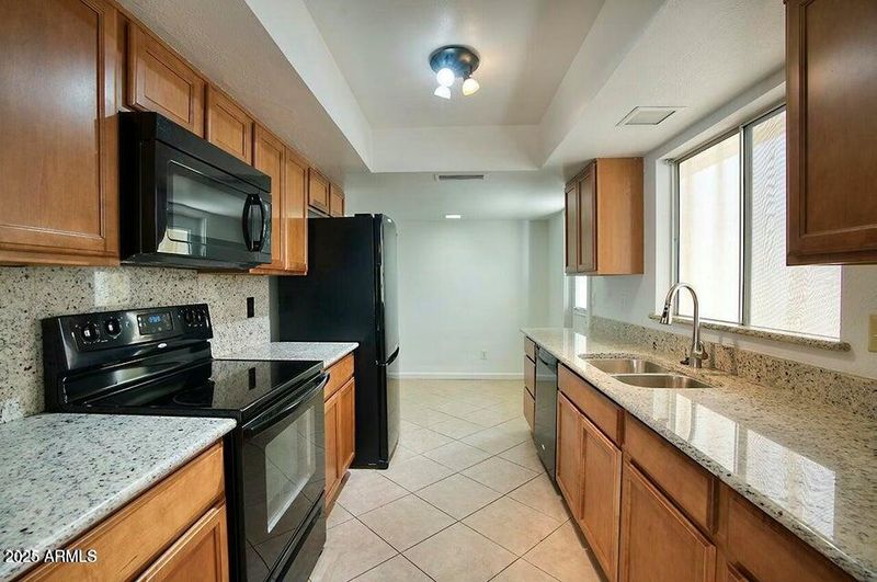 2430 W Joan De Arc Ave, Phoenix, AZ 85029