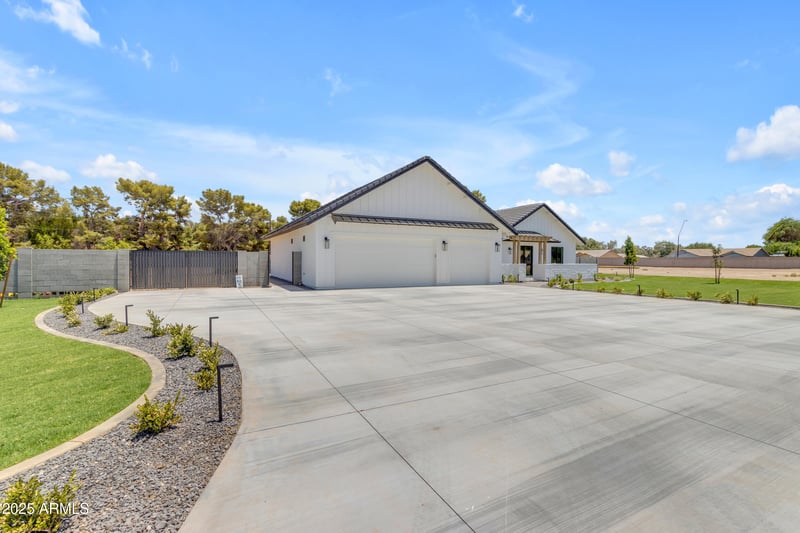 24305 223rd Pl, Queen Creek, AZ 85142