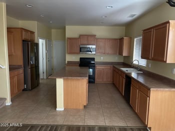 2431 83rd Dr, Phoenix, AZ 85037