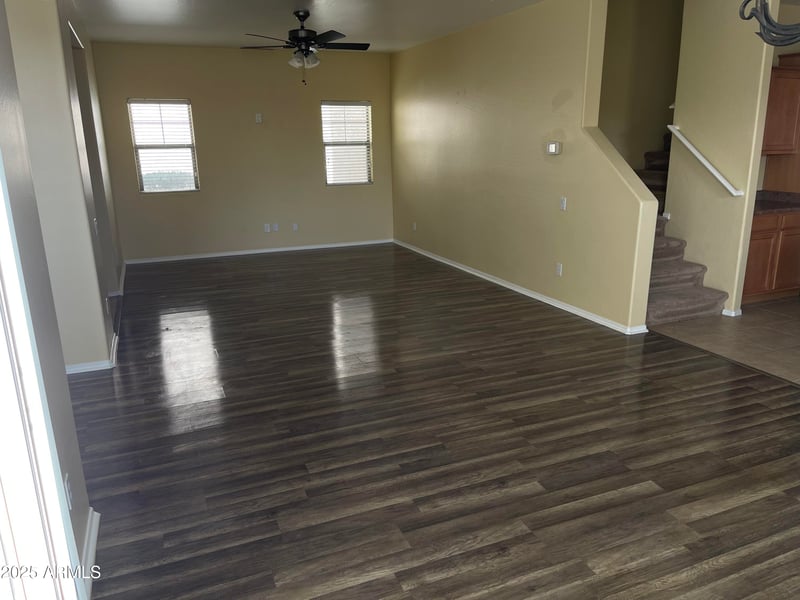 2431 83rd Dr, Phoenix, AZ 85037