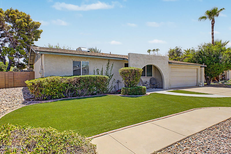 2431 W Via Rialto Cir, Mesa, AZ 85202