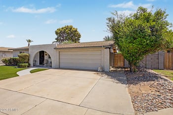 2431 Via Rialto Cir, Mesa, AZ 85202