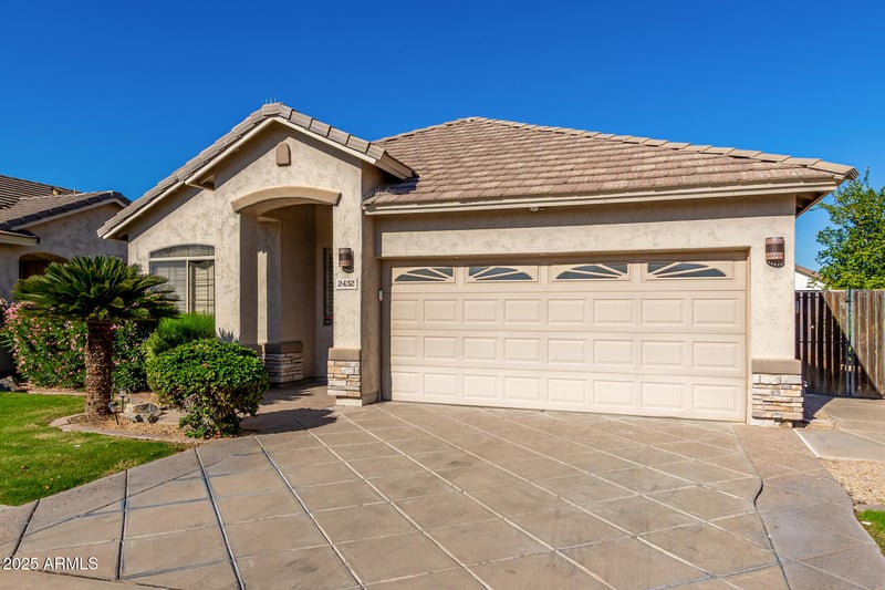 2432 Darrel Rd, Phoenix, AZ 85042