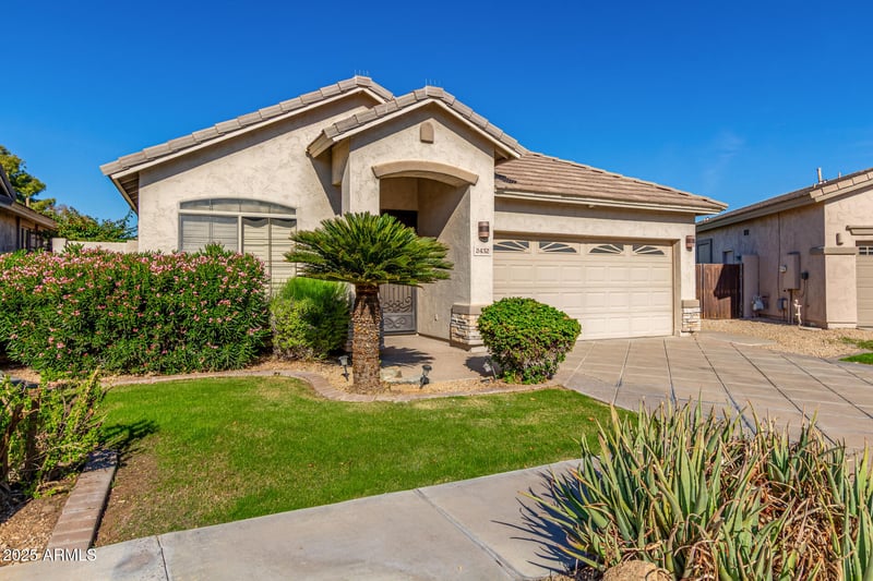 2432 Darrel Rd, Phoenix, AZ 85042