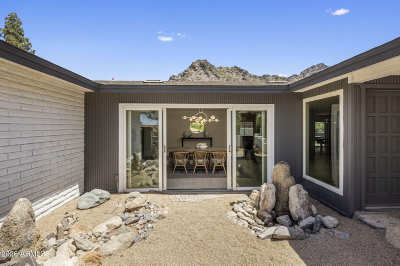 2432 E Piestewa Peak Dr, Phoenix, AZ 85016