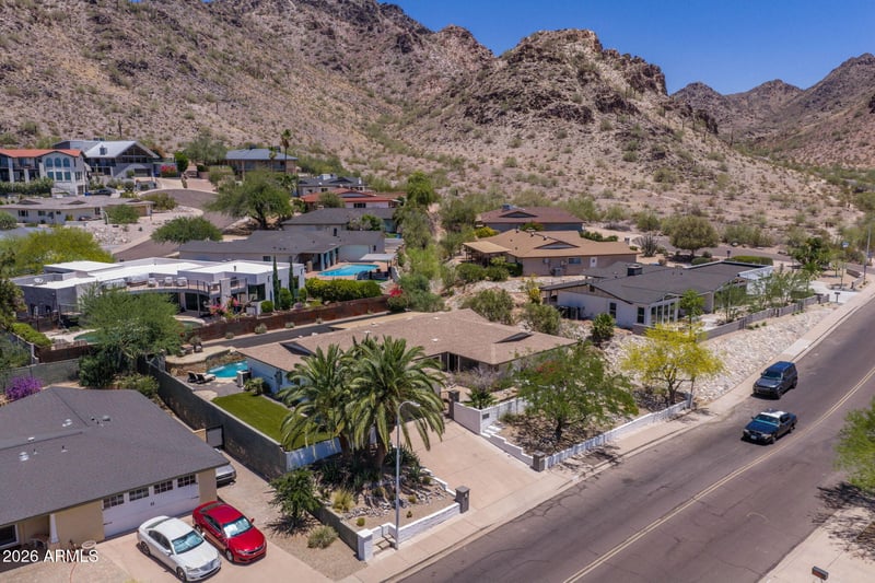2432 E Piestewa Peak Dr, Phoenix, AZ 85016