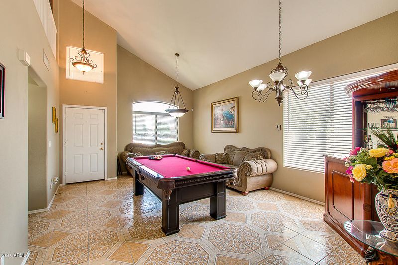 2432 S 82nd Ave, Phoenix, AZ 85043