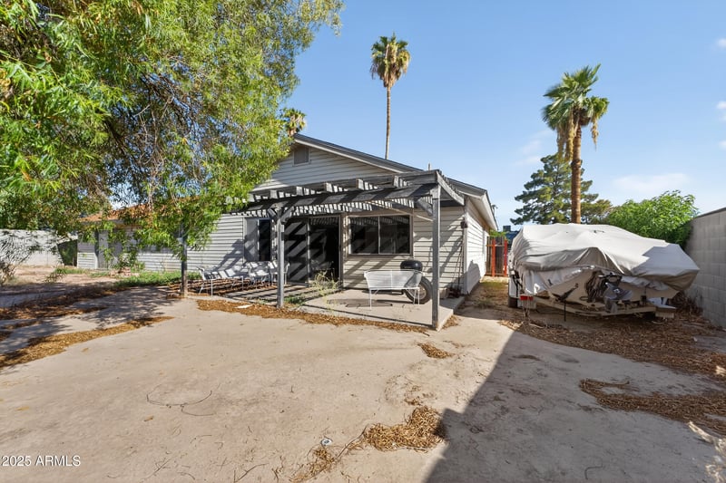 2432 Saint Moritz Ln, Phoenix, AZ 85023