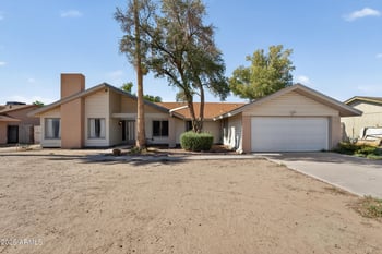 2432 Saint Moritz Ln, Phoenix, AZ 85023