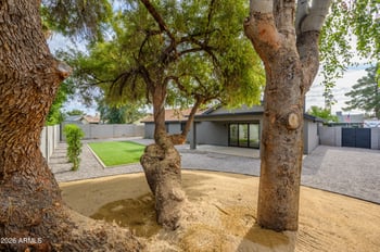 2432 Saint Moritz Ln, Phoenix, AZ 85023