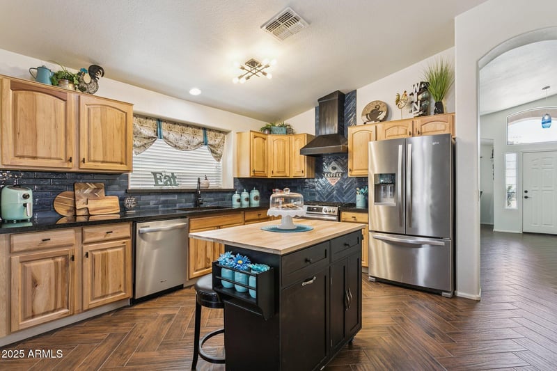 2432 Silver Sage Ln, Phoenix, AZ 85085