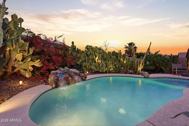 2432 W Oberlin Way, Phoenix, AZ 85085
