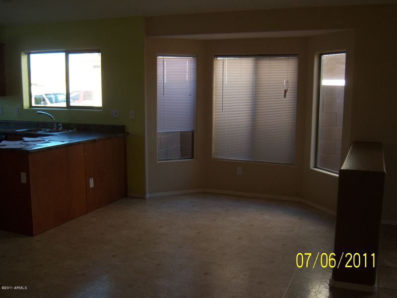 2432 W Parkway Dr, Phoenix, AZ 85041