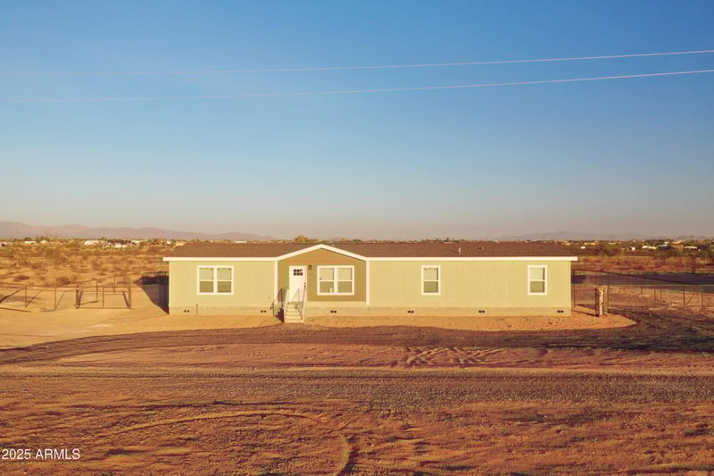 2433 357th Dr, Tonopah, AZ 85354