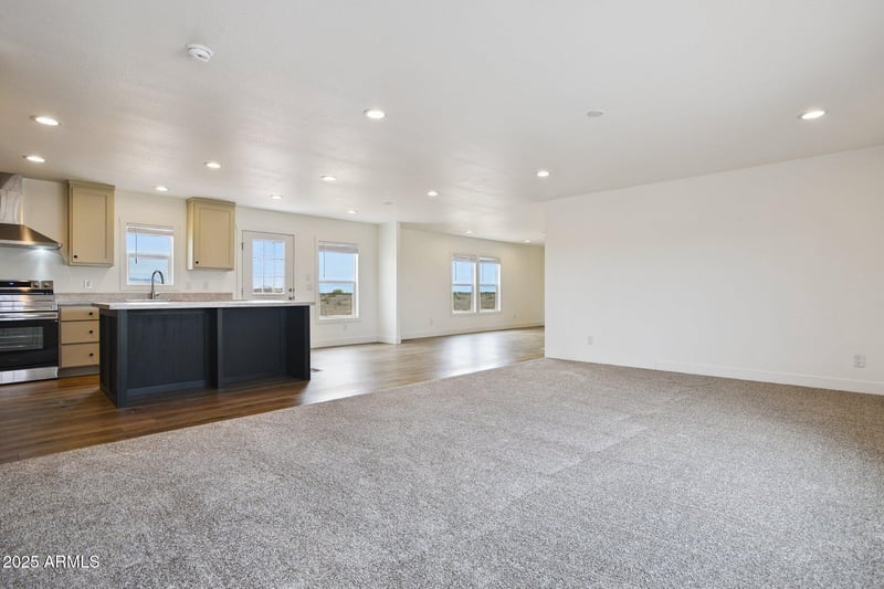 2433 357th Dr, Tonopah, AZ 85354