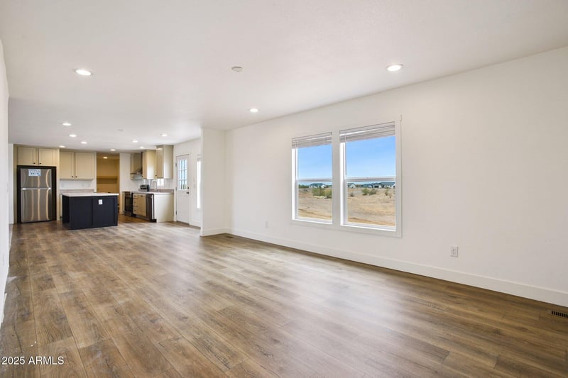 2433 357th Dr, Tonopah, AZ 85354