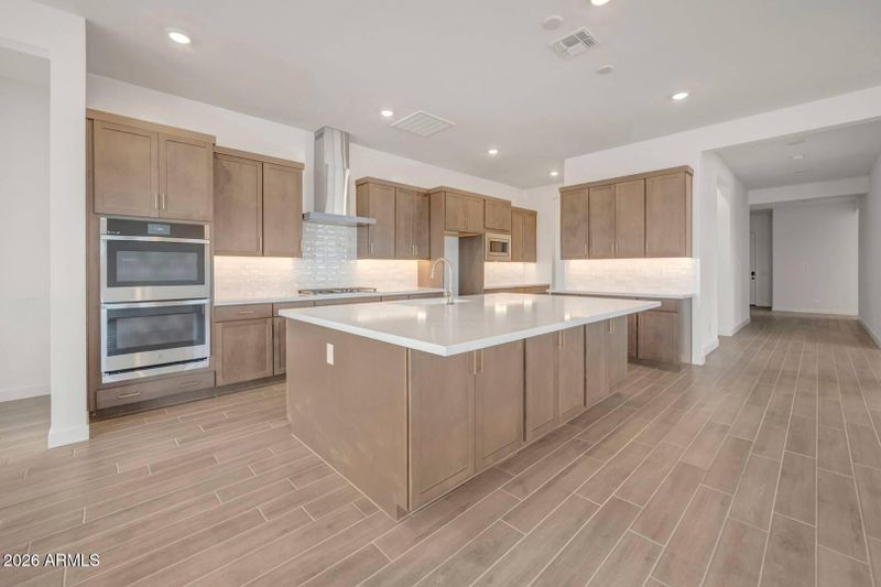 2433 E Alfonso Dr, San Tan Valley, AZ 85140