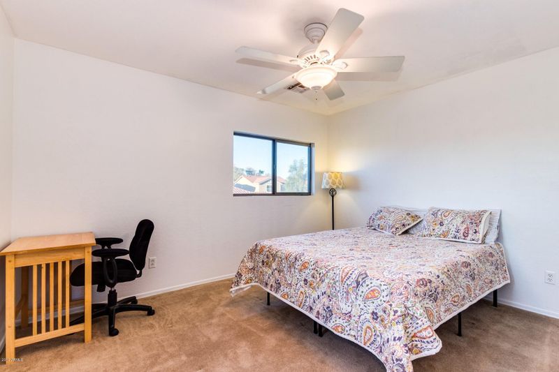 2433 E Palm Beach Dr, Chandler, AZ 85249