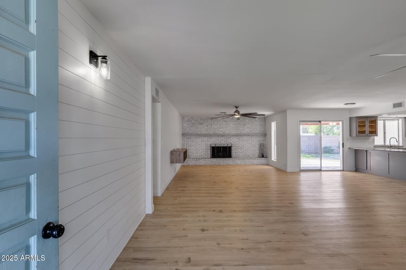 2433 Enrose St, Mesa, AZ 85213
