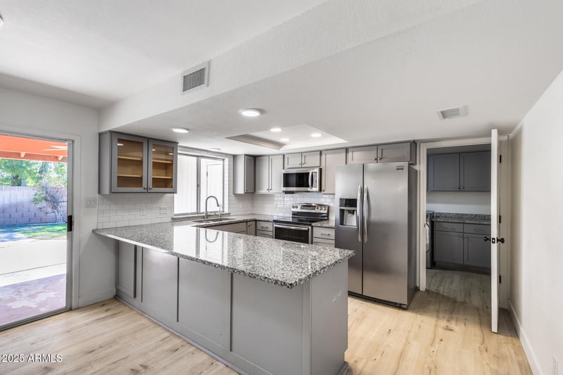 2433 Enrose St, Mesa, AZ 85213