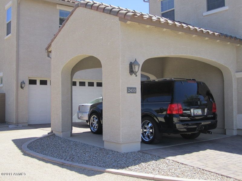 2433 S Roanoke St, Gilbert, AZ 85295