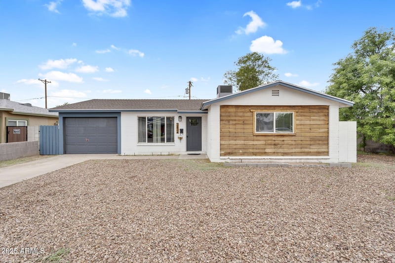 2434 37th Way, Phoenix, AZ 85008