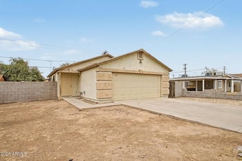 2434 Roeser Rd, Phoenix, AZ 85040
